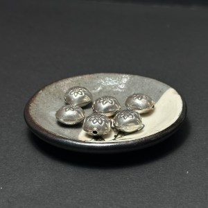 泰國清邁手工銀配件｜方圓扁花紋通孔珠 1入｜串珠材料