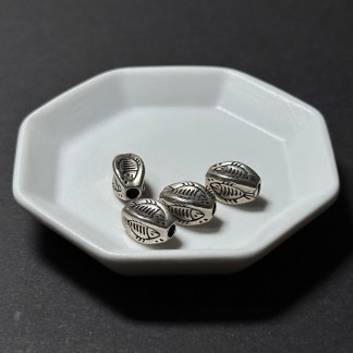 泰國清邁手工銀配件｜四面小魚雕刻通孔珠 1入｜串珠材料